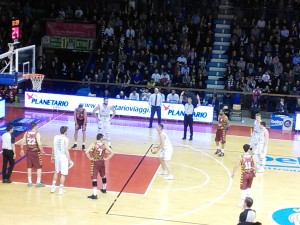 Kaukenas in lunetta nel 2° quarto.
